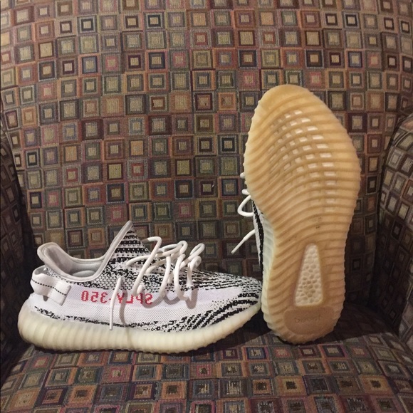 Yeezy boost 350 V2 - Picture 3 of 4